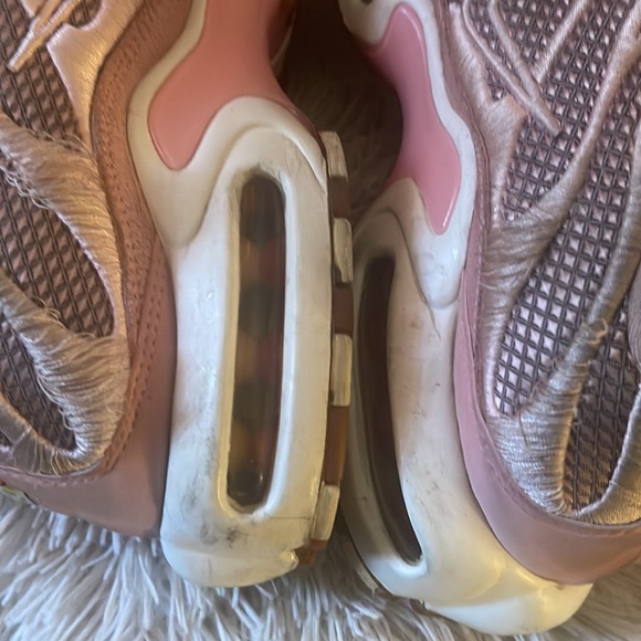 Nike Air Max Women’s 9 Pink Sneakers - Picture 7 of 10